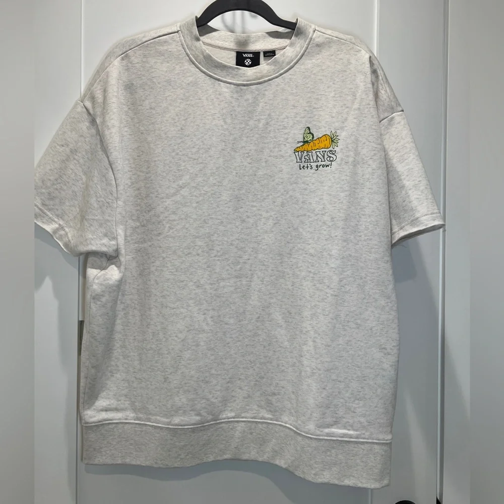 Like New Vans Fleece Crew Short Sleeve Sweatshirt Light Gray Graphic Medium - Picture 1 of 7